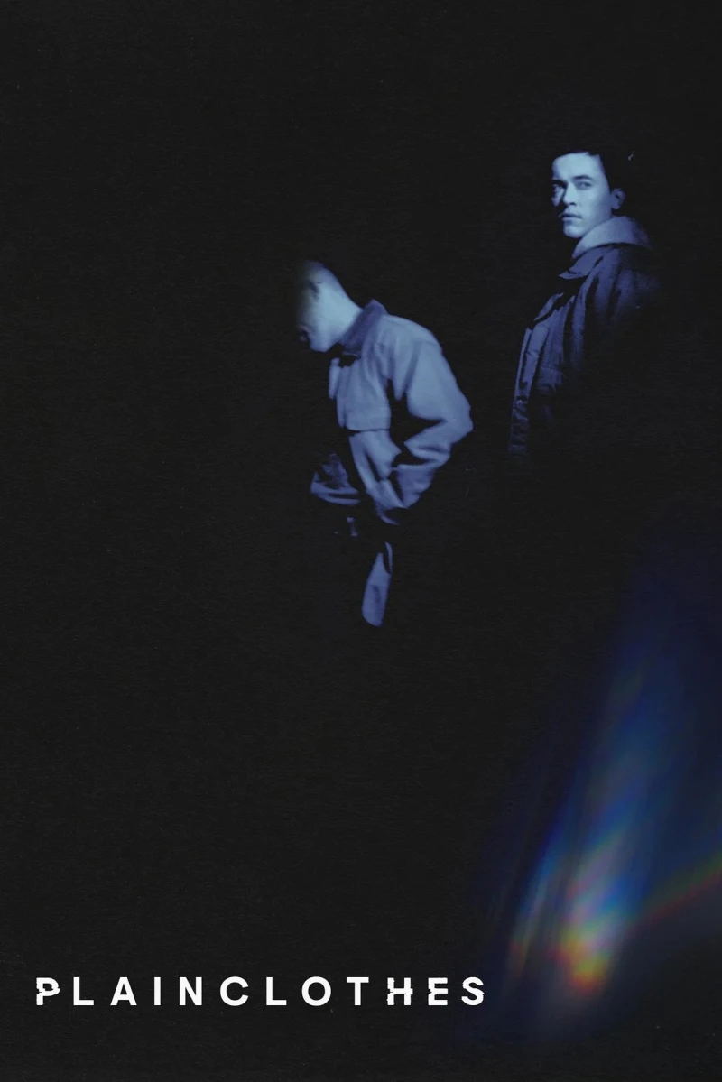 Dưới Lớp Vỏ Bọc Plainclothes